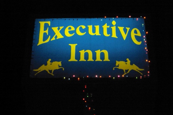 Executive Inn image 2