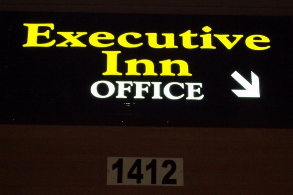Executive Inn image 5